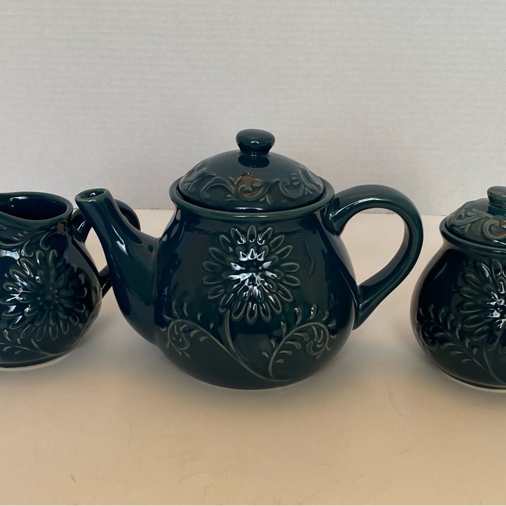 Elegant Green Ceramic Tea Set
